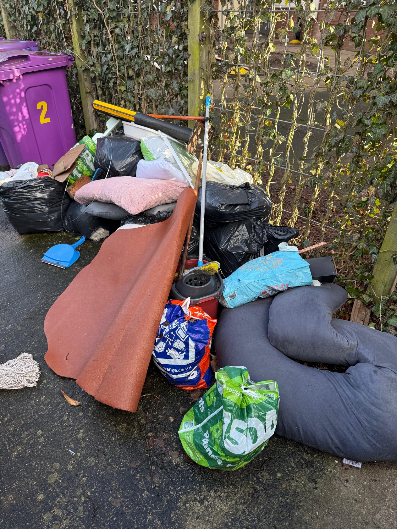 Fly-Tipping clearance project by Marsh Environmental — photo 9